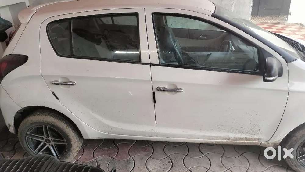 I20 Push Button Start.well Maintained Army Person Car