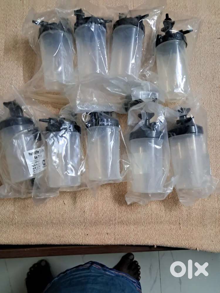 Humidifier for oxygen concentrator and nasal cannula
