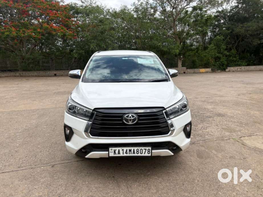 Toyota Innova Crysta 2.4 V 7 Str, 2022
