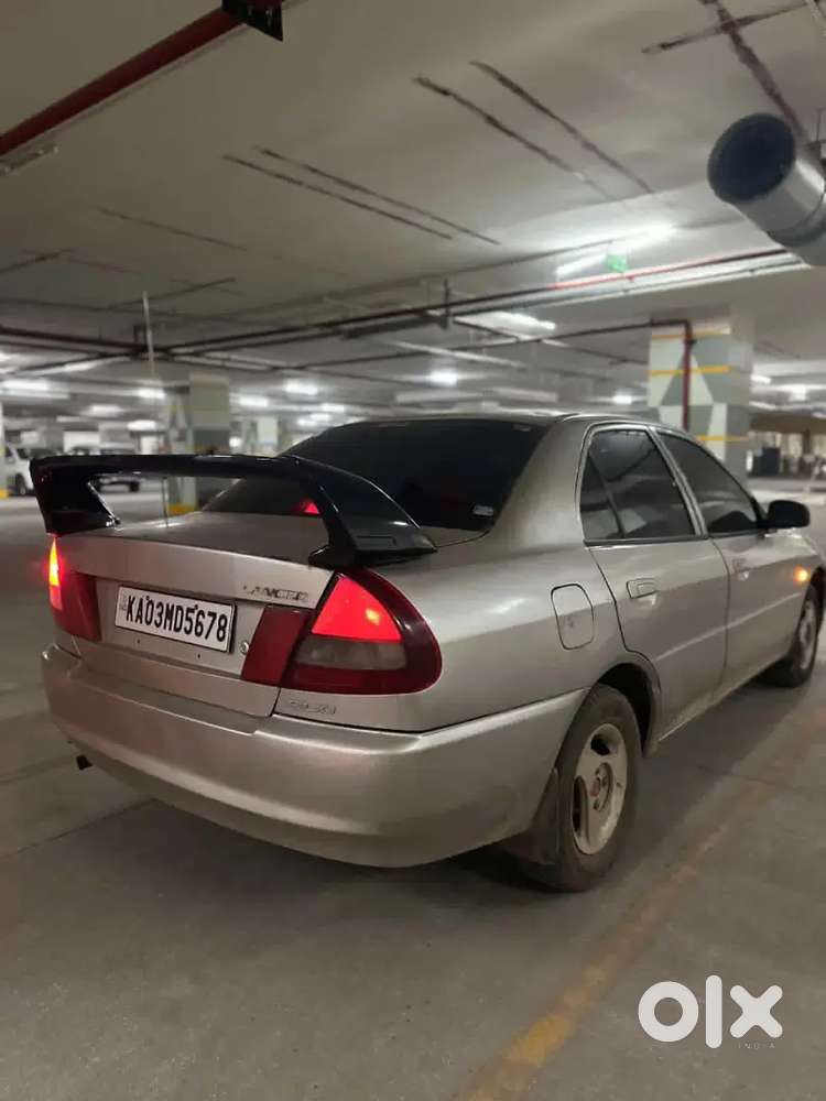Mitsubishi Lancer 1.5 2001