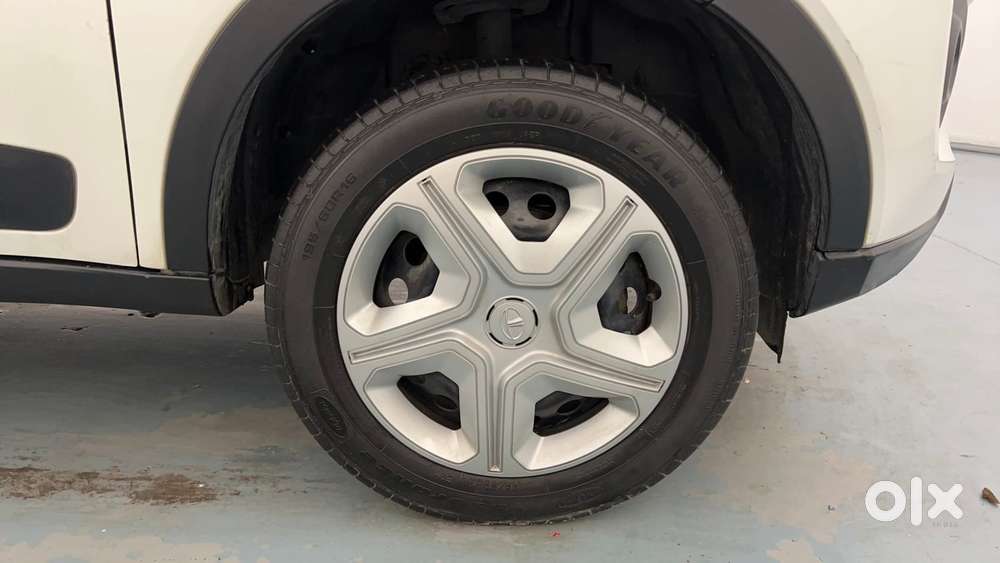 Tata Nexon 1.2 Revotron Xz, 2022, Petrol