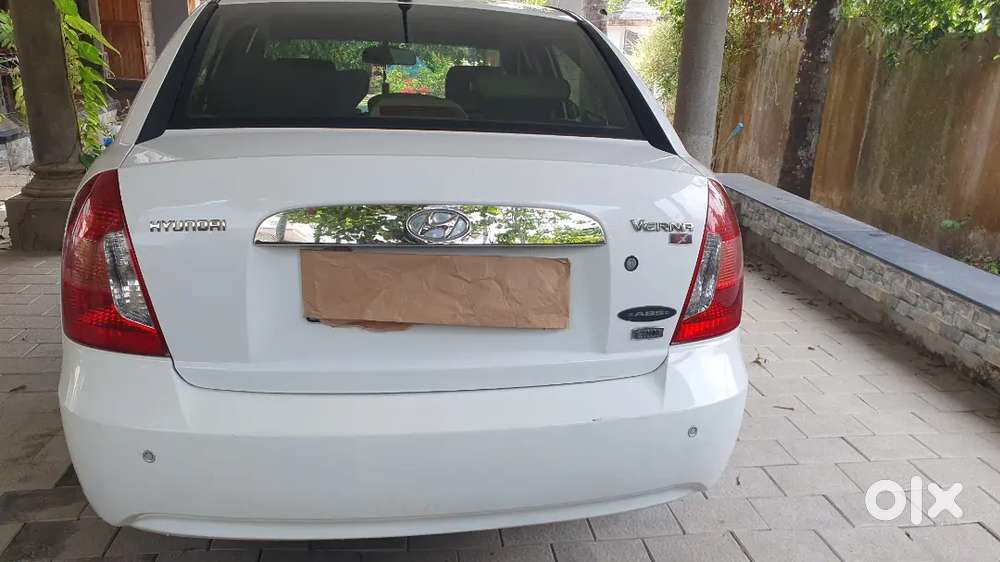 Hyundai Verna Crdi Sx Vgt 2009 Model