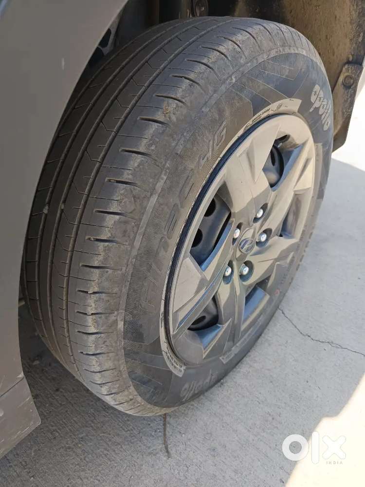 Hyundai Venue 2024 Petrol 10600 Km Driven