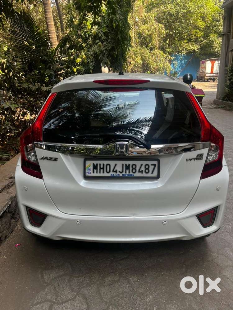 Honda Jazz White Automatic Petrol