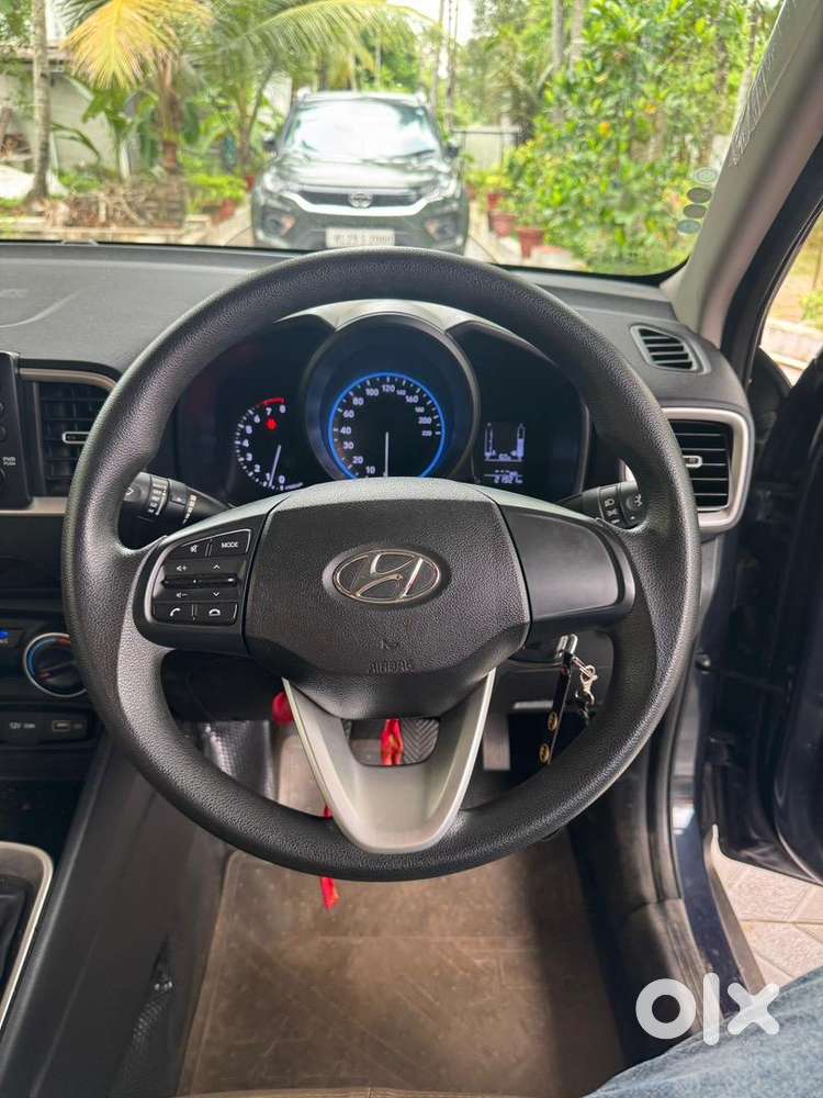 Hyundai Petrol Manual 2021