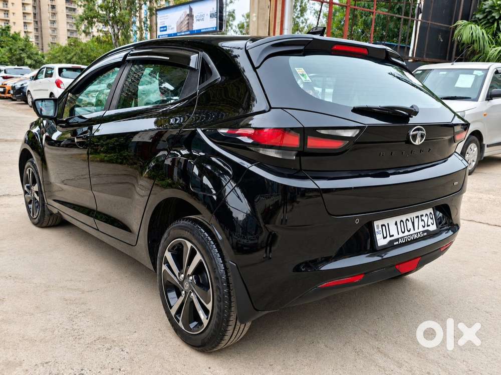 Tata Altroz Xza Plus (s) Dark Edition, 2023, Petrol