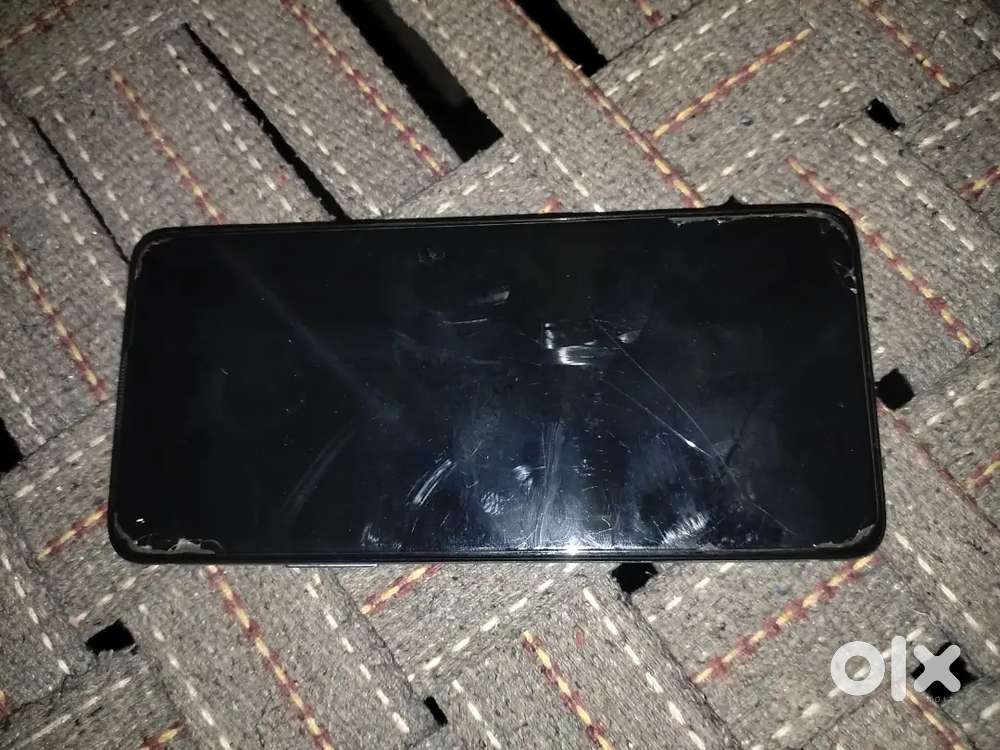 One plus 9r 8 .128 hai