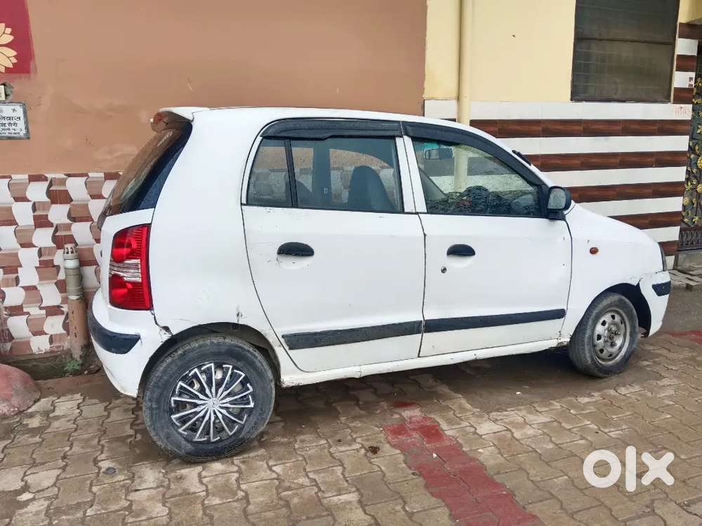 Hyundai New Santro 2011