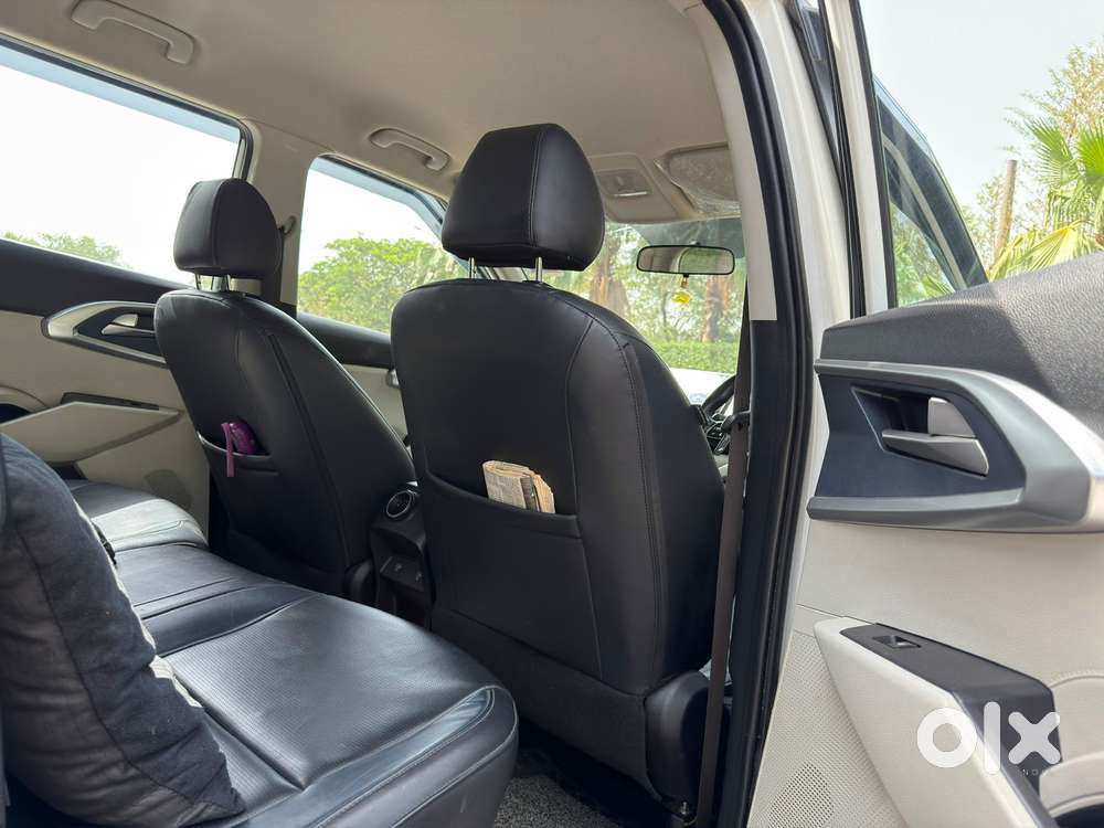 Kia Carens D1.5 6mt Premium 07, 2022, Petrol