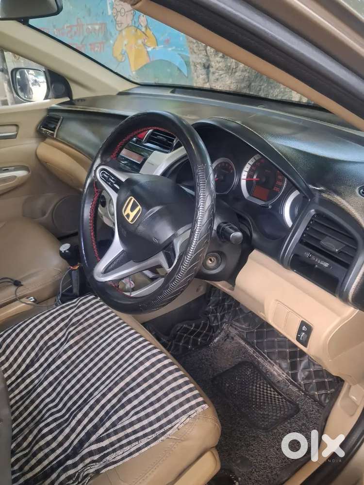 Good Condition New Tyre Time Bada Hua Hai. 2030 Tak Valid Hai