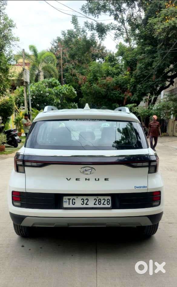 Hyundai Venue 1.2 S (o), 2024, Petrol