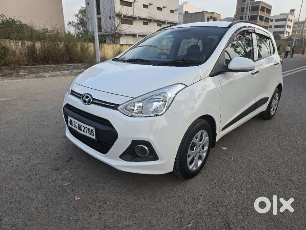 Hyundai Grand I10 2013-2016 Sportz, 2015, Petrol