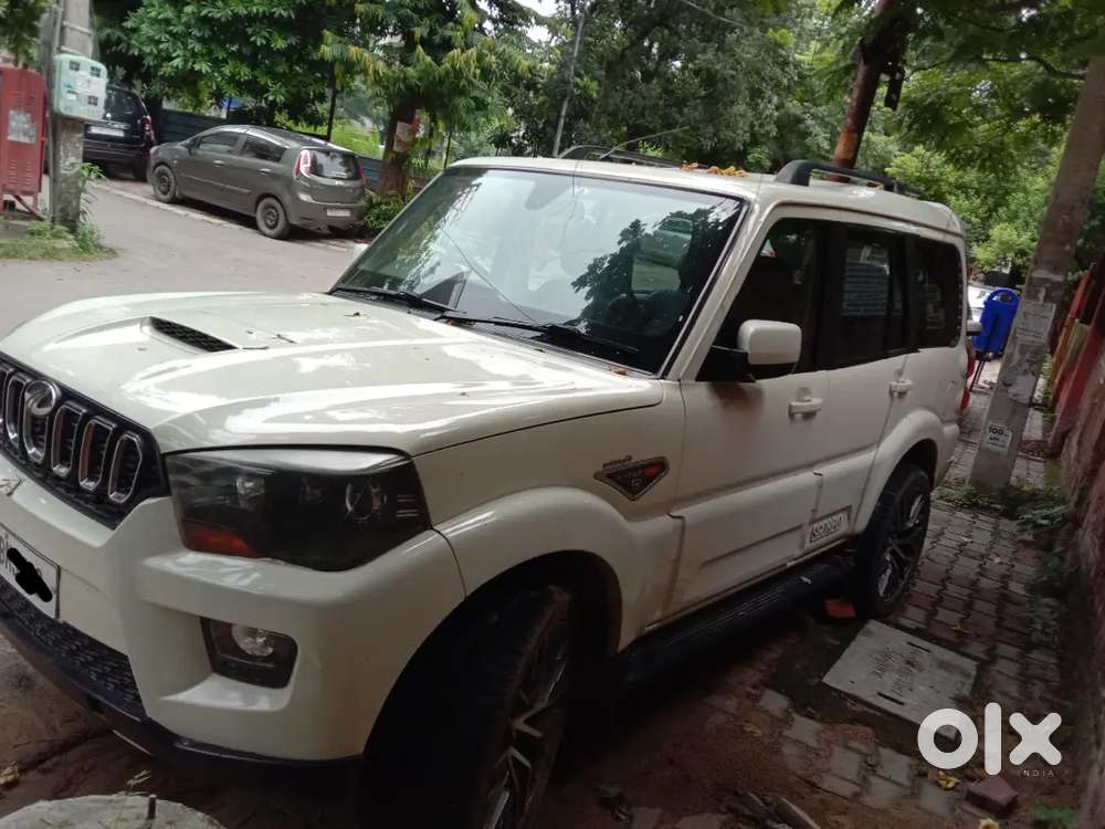 Mahindra Scorpio S10 Diesel Manual 2017