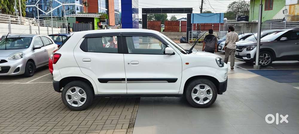 Maruti Suzuki S-presso Vxi Plus Amt, 2022, Petrol