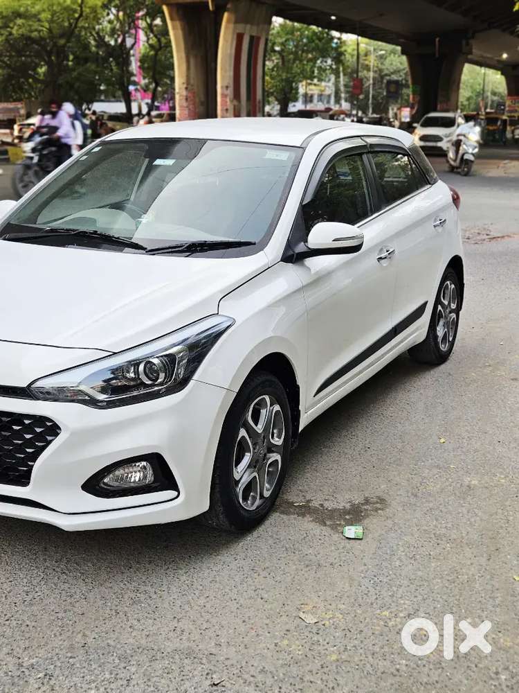 Elite I20 Asta Optional - Excellent Condition 2018 Petrol