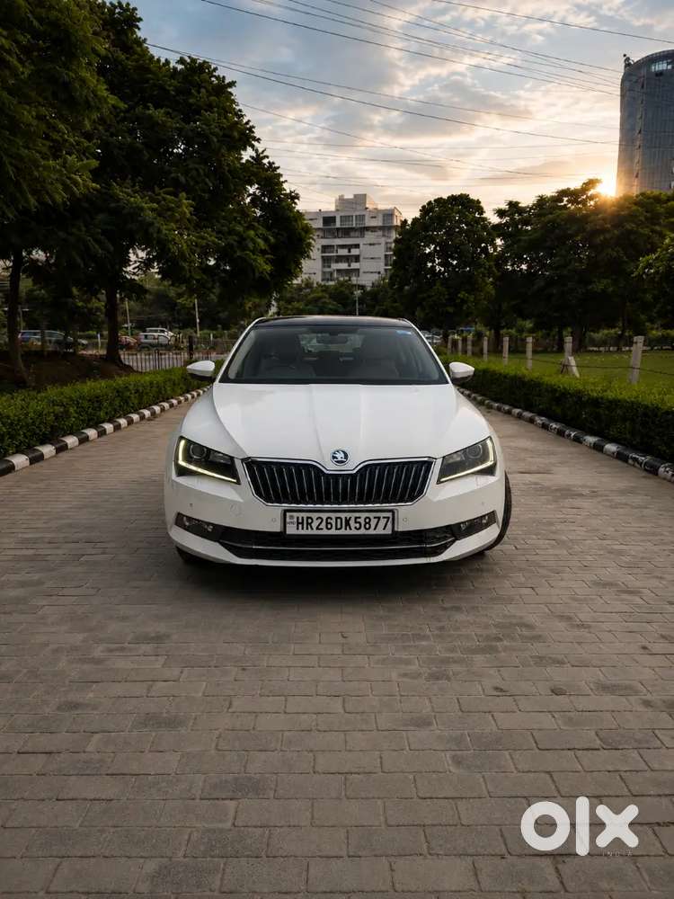 Skoda Superb (l&k) December 2017  1.8 Tsi Dsg Petrol Top-end Variant