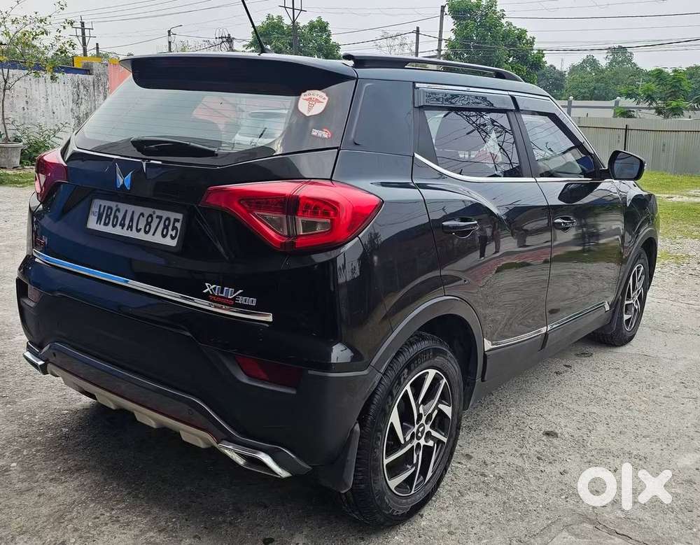 Mahindra Xuv300 Turbosport W8, 2023, Petrol