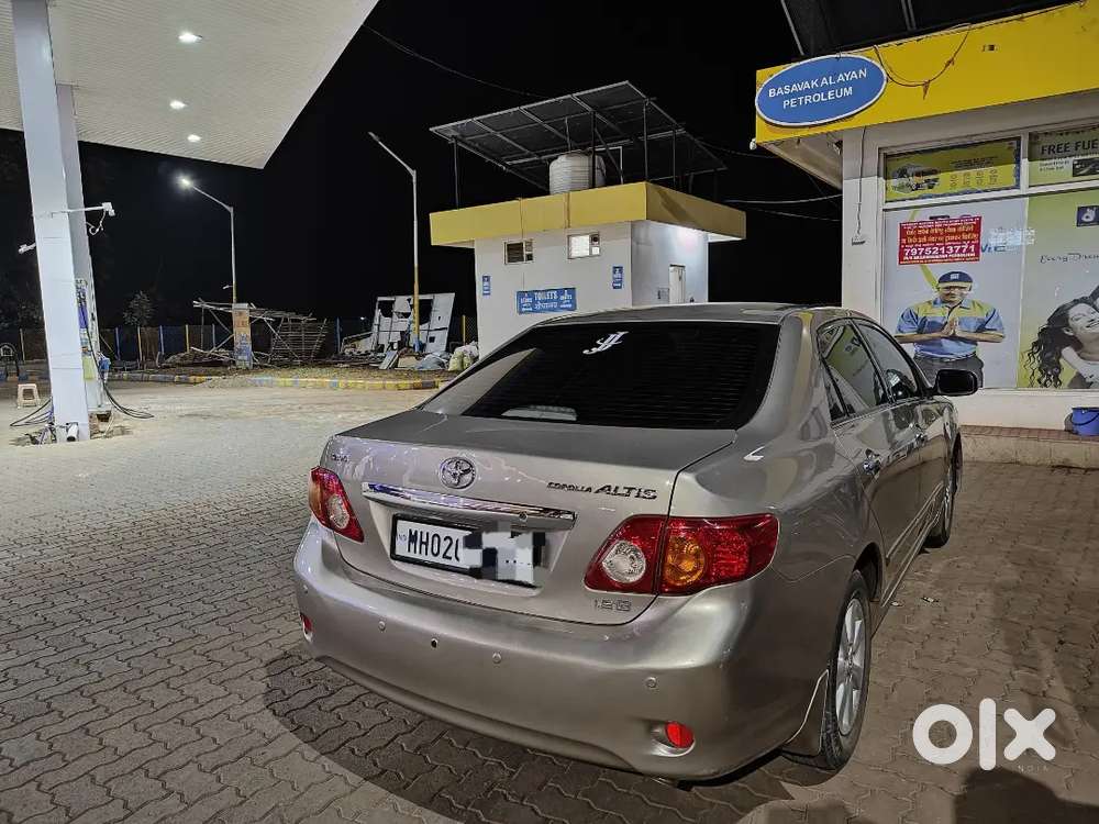 Toyota Corolla Altis 2011 Petrol Well Maintained