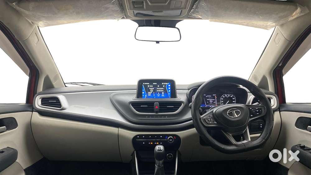 Tata Altroz Xz Plus (s), 2023, Petrol