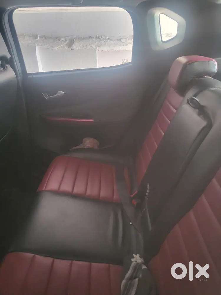 Nissan Magnite Red 2022