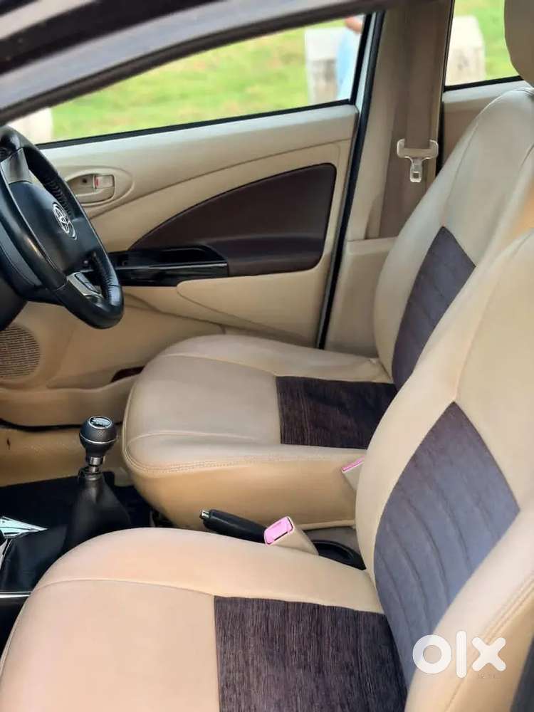 2017 Nov Model Etios Liva Vx Dual Tone