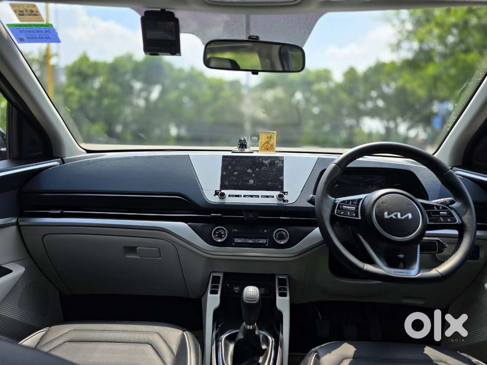 Kia Carens G1.5 6mt Gravity, 2025, Petrol