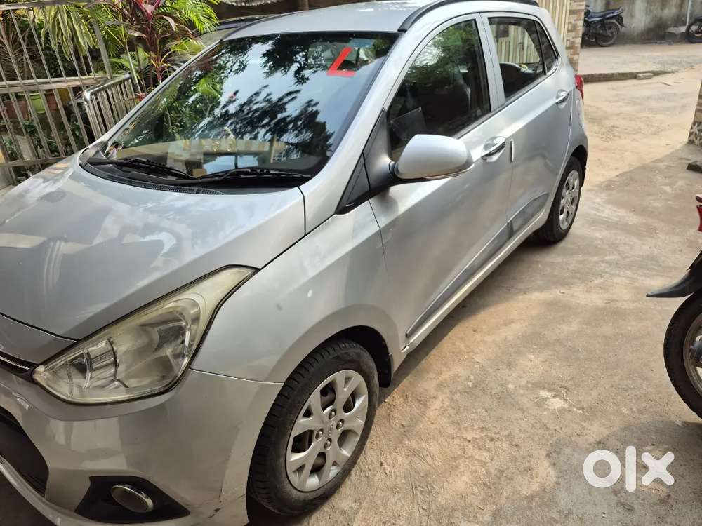Hyundai Grand I10 Petrol At 2014