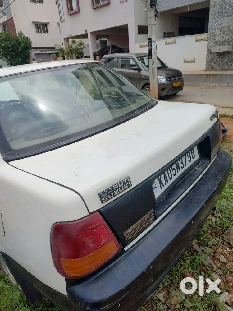 Maruti Suzuki Esteem 1996