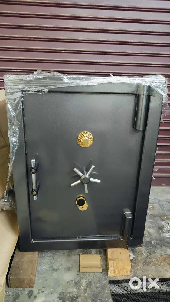 SAFE LOCKER
