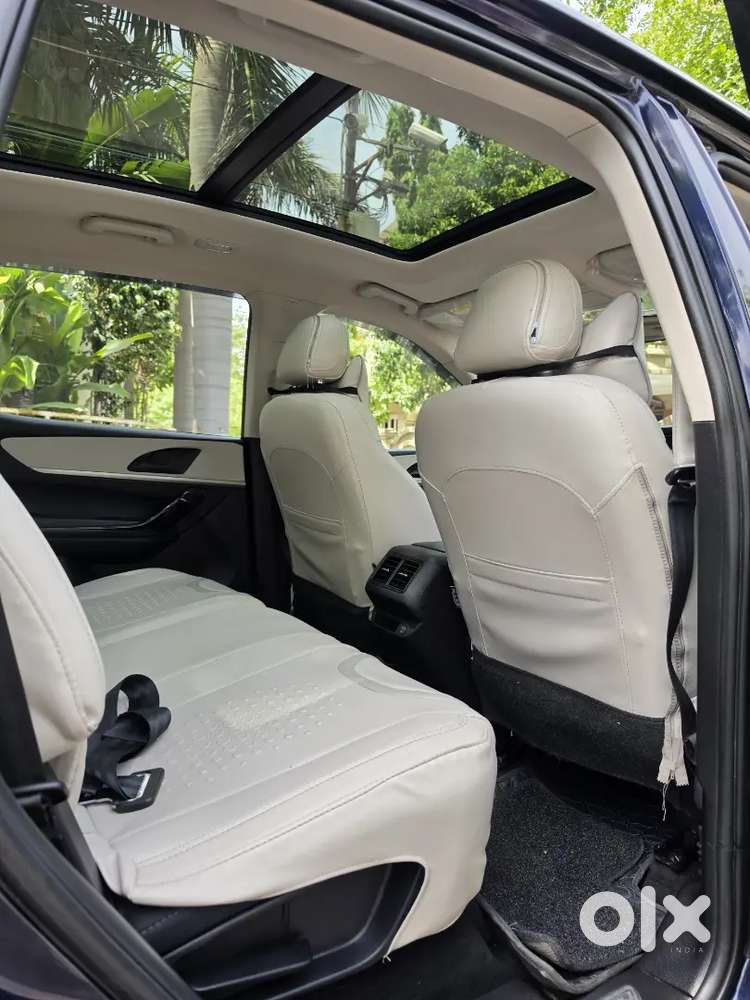 Mahindra Xuv700 2024