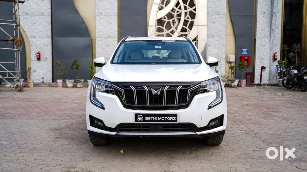 Mahindra Xuv700 2.0 Ax 7 Petrol At Str, 2022, Petrol