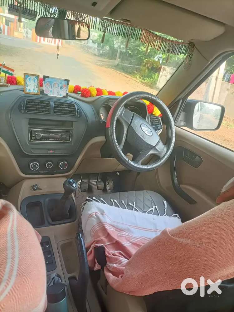 Mahindra Tuv 300 2018
