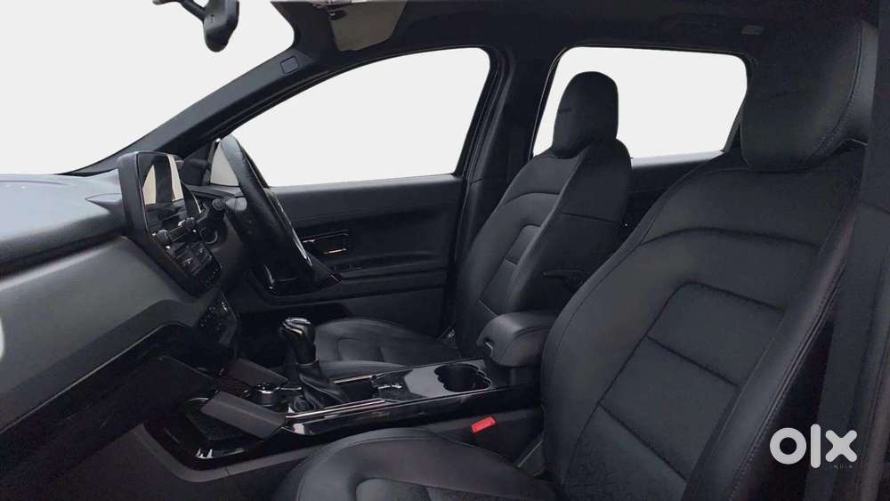 Tata Harrier Fearless Plus Dark Edition At, 2022, Diesel