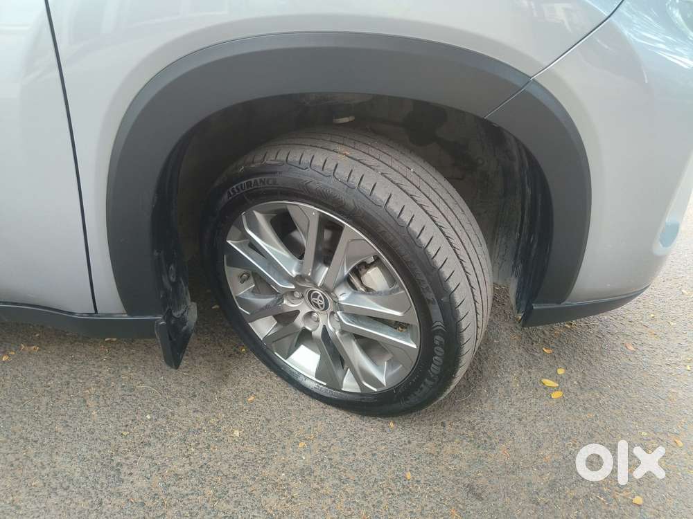 Toyota Innova Hycross 2.0 Zx Hybrid 7 Str, 2024, Petrol