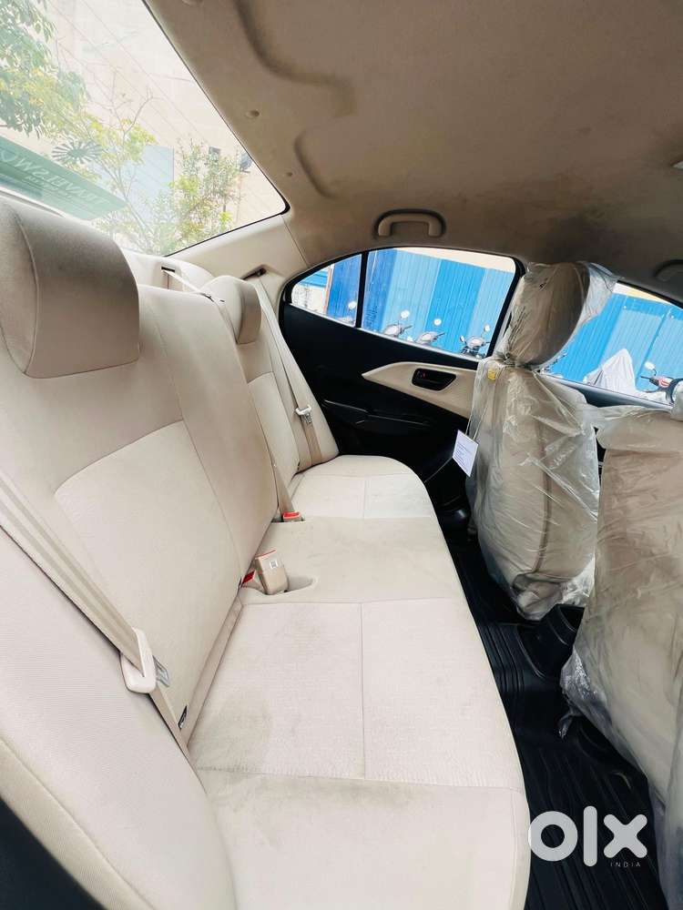 Maruti Suzuki Swift Dzire 1.2 Lxi (o), 2025, Petrol