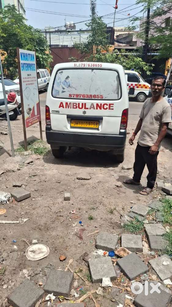 Maruti Suzuki Eeco 5 Str Petrol 2021, Ambulance Passed.