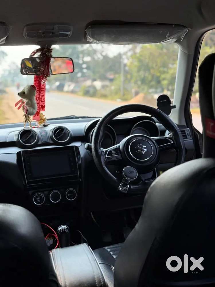 Maruti Suzuki Swift 2023 Petrol Well Maintained Push Start Black Color