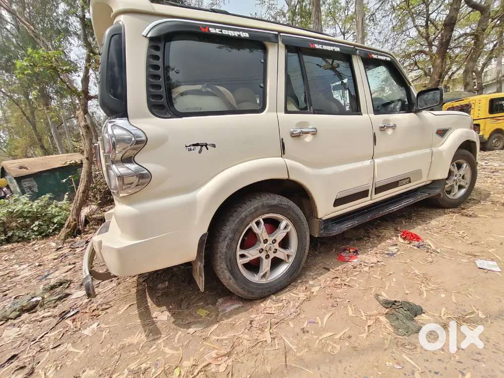 Mahindra Scorpio Classic 2015 Diesel 170000 Km Genuine