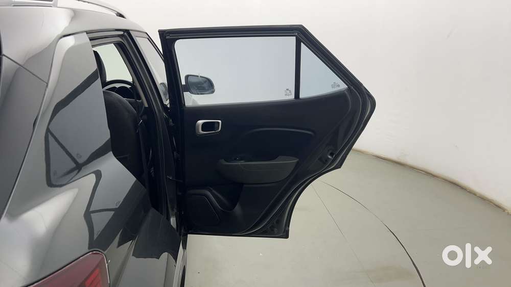 Hyundai Venue 1.2 S Plus, 2021, Petrol