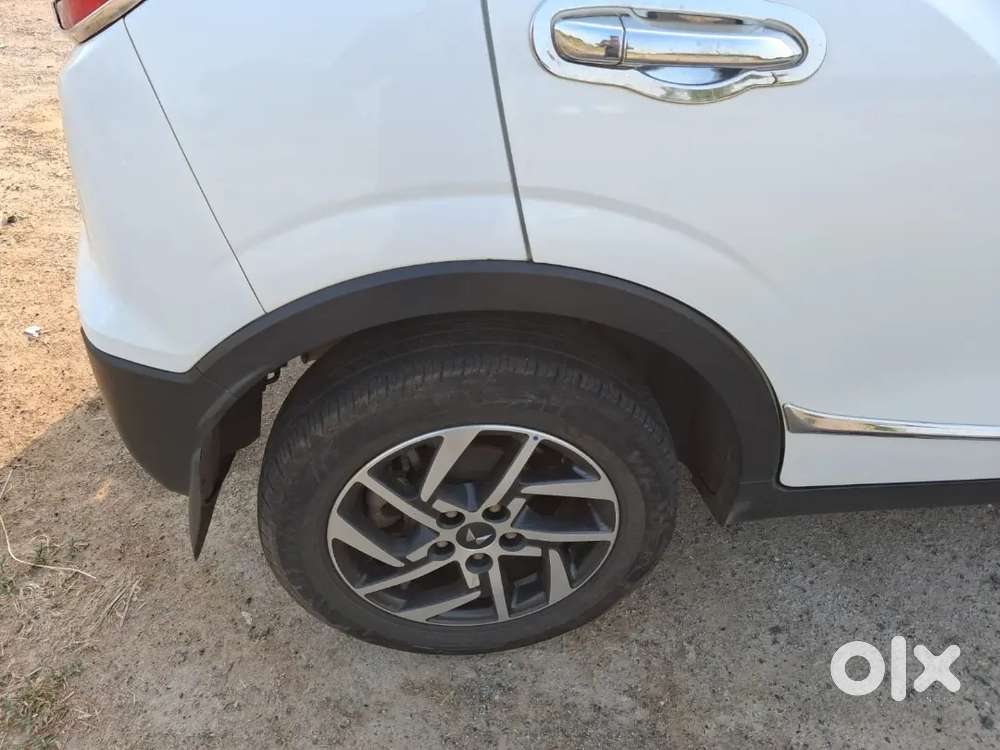 Mahindra Xuv300 2023 Petrol 46000 Km Driven