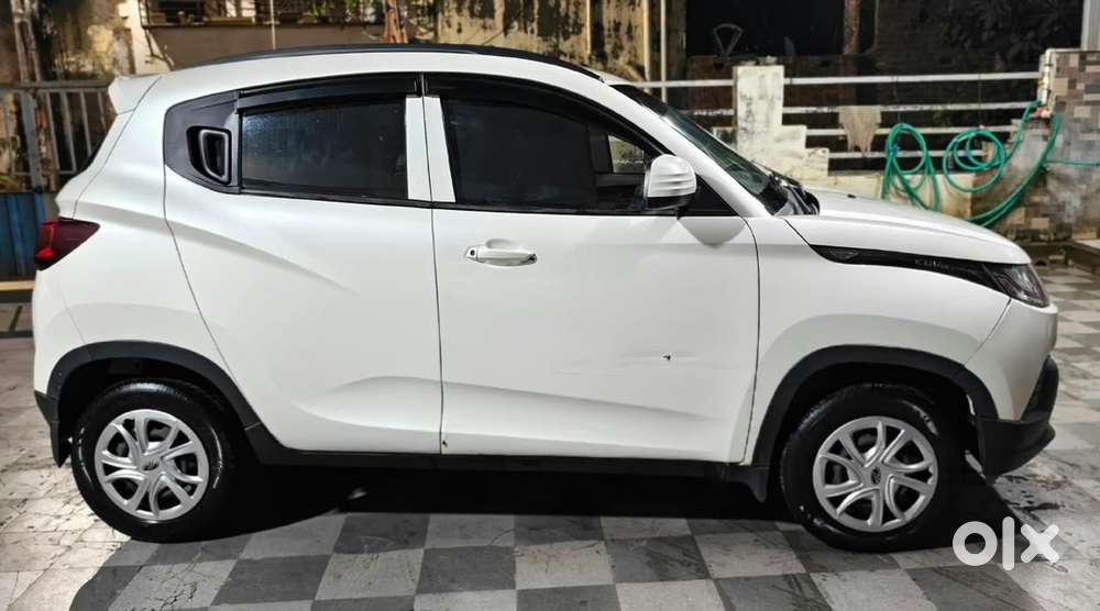 Mahindra Kuv 100 2016 Petrol