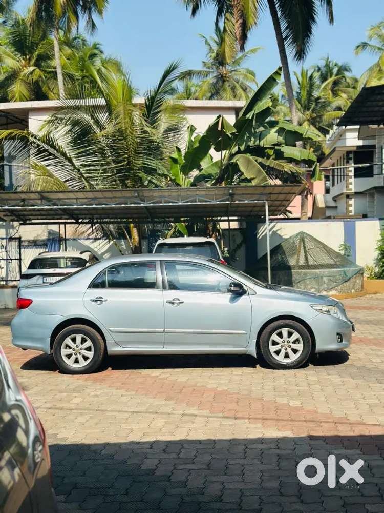 Toyota Corolla Altis 2010