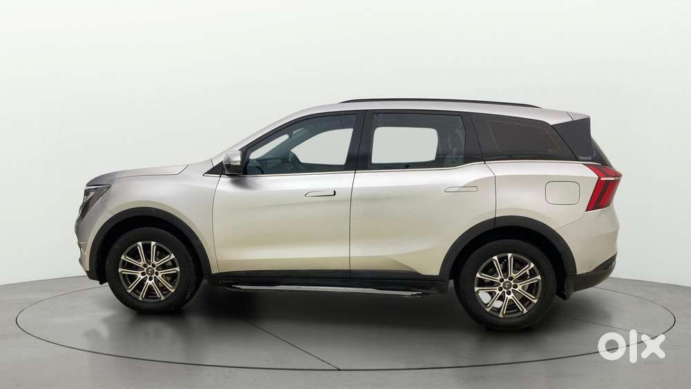 Mahindra Xuv700 2.0 Ax 7 Petrol Mt Str, 2021, Petrol
