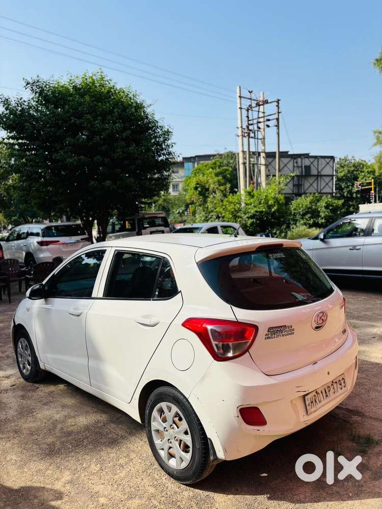Hyundai Grand I10 Magna At, 2016, Petrol