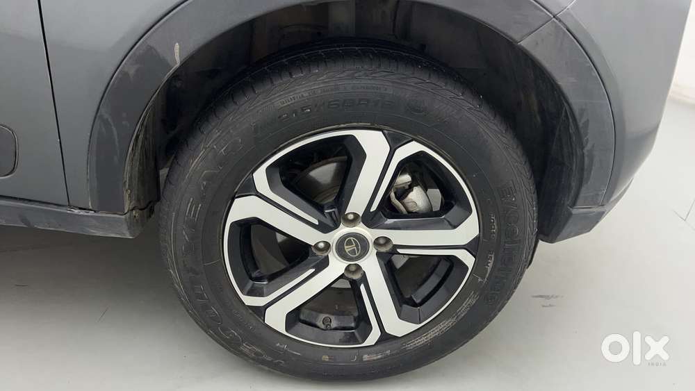 Tata Nexon Xz Plus (hs), 2022, Petrol