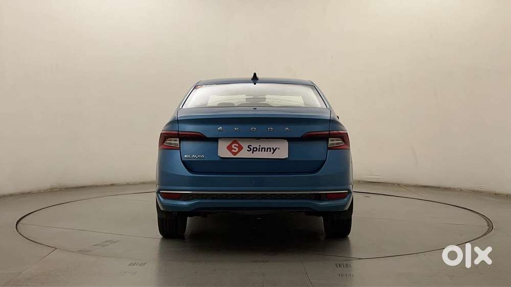 Skoda Slavia Style 1.0l Tsi At, 2022, Petrol