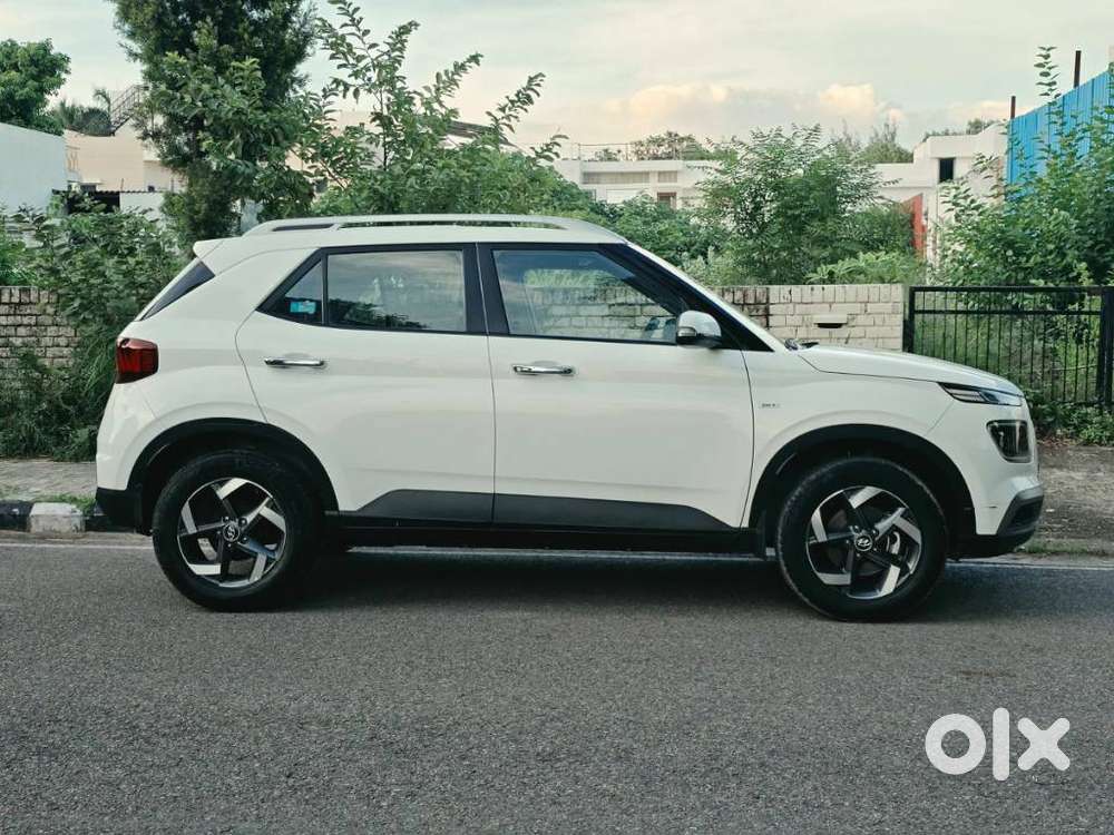 Hyundai Venue 1.0 Sx (o) Turbo Dct, 2021, Petrol