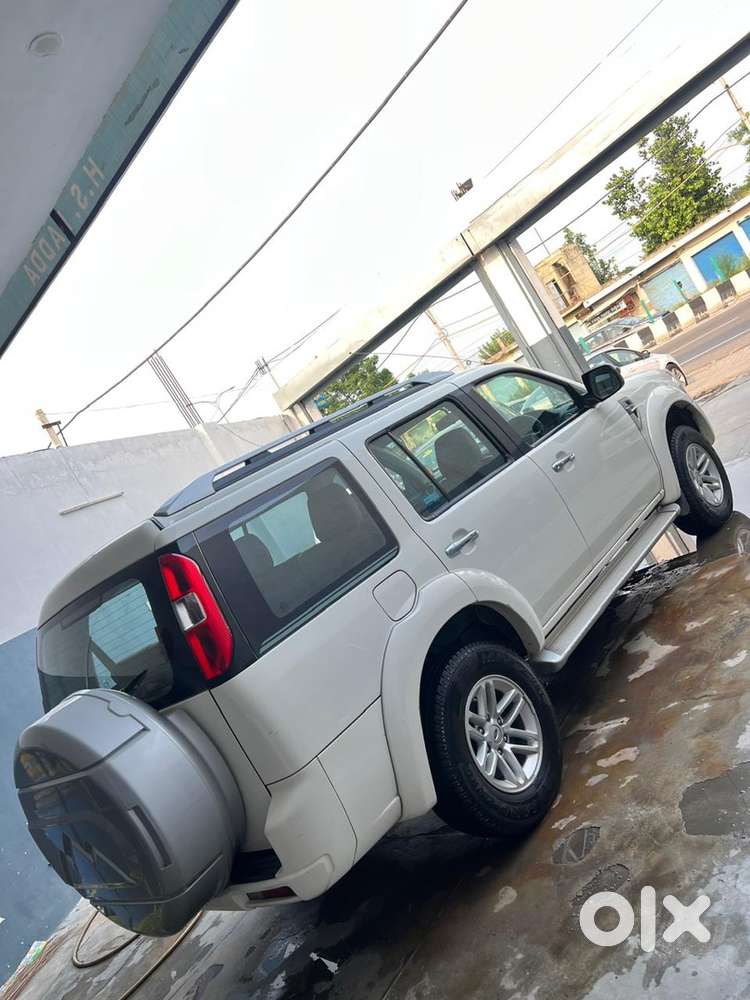 Ford Endeavour 2011 Titanium Plus