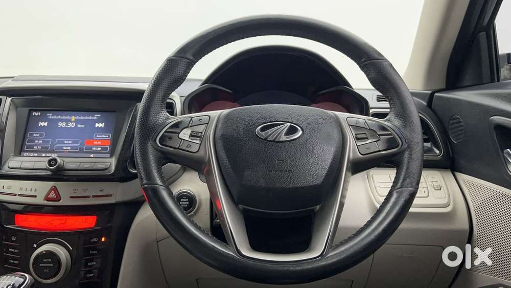 Mahindra Xuv300 W8 1.5 Diesel Dual Tone, 2021, Diesel