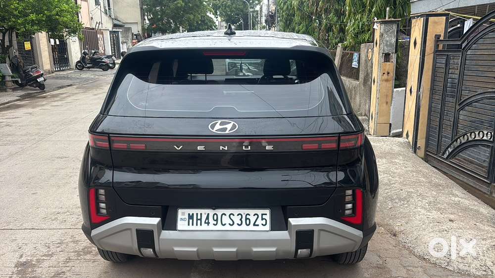 Hyundai New Venue Petrol Manual 2025